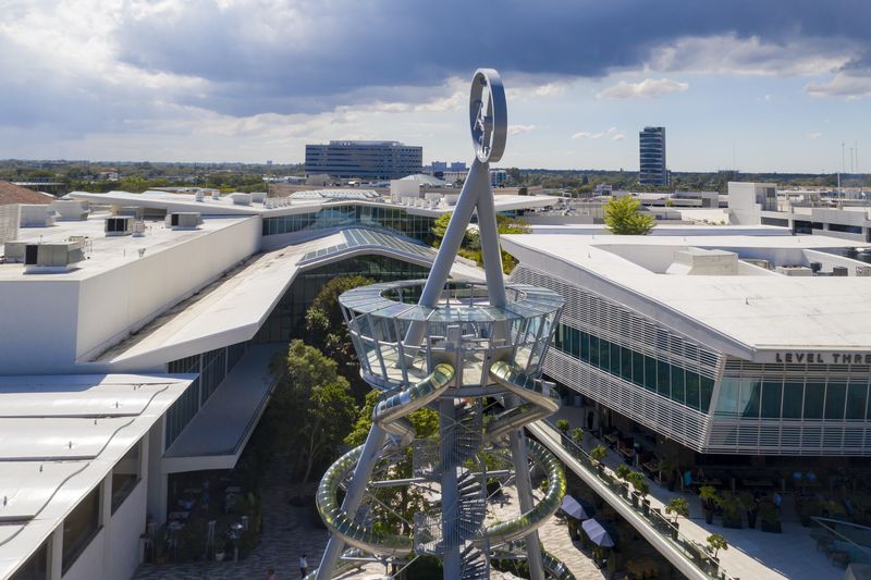 Aventura Slide Tower