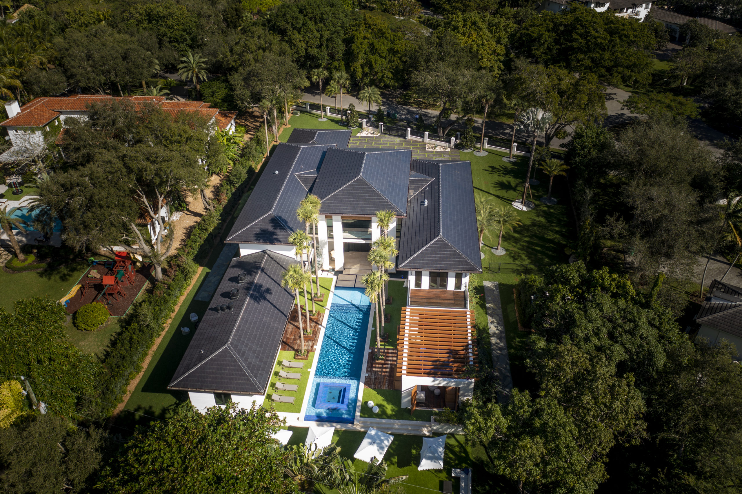 Aqua Azure Residence